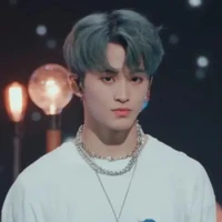 Satria Xavier Smith (kakak angkat Clara)