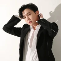 Hoseok ( J Hope )
