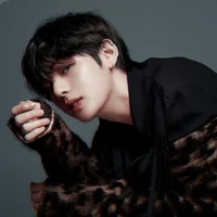 Taehyung ( V )