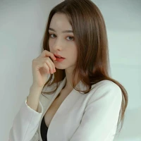 นีน่า