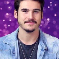 Nicolas 