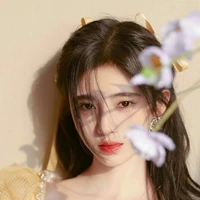 ผ้าเเพร(นางเอก)