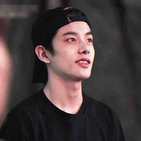คิง[พระเอก]