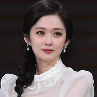 jang nara(mamá de jungkook)