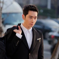 มิกซ์(มือซ้ายพระเอก)