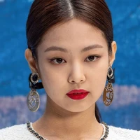 JENNIE