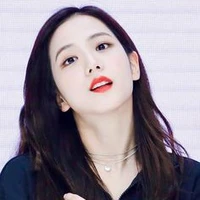 อลิซ/นางเอก