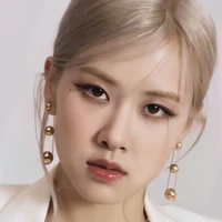 rina Yan Vellia
