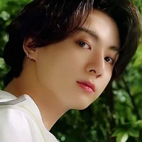 jung kook (guardespaldas)23 años