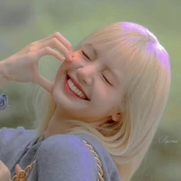 Sunny Edelweiss Xaquille