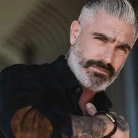 Pedro Johnson( pai 53 anos)( empresário(