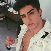 Lucas Johnson( 19anos)