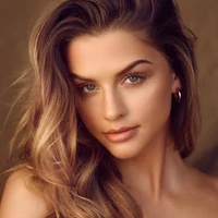 Kéfera Smith Torres ( Queen) 25anos