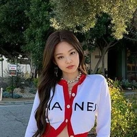 Lee jennie