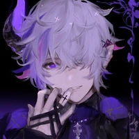 คิว (แฝดน้อง + 002👑 )