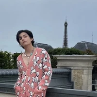 เเทฮยอง(วี)//พระเอก