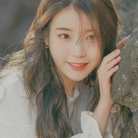 IU