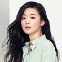 Nyonya Kim (Ji Hyun)