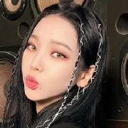 YOO KARINA