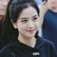 พลอยชมพู(นางเอก)​