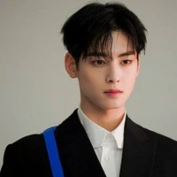 อคิณ(พระรอง)​