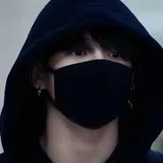 Jungkook*con cubrebocas*