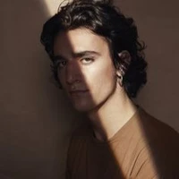 Liam (Assistant )