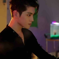 เจ้านาย:พระเอก