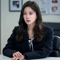 Luna(Adik tiri lisa)