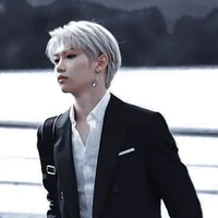 Albino (Tangan kanan)