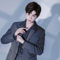 อาธิ