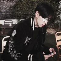 หนุ่ม : ศัตรู