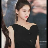 HWANG YEJI