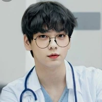 Zein[Dokter Pribadi Logan]