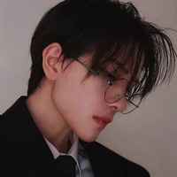 Johnny[Asisten Logan]