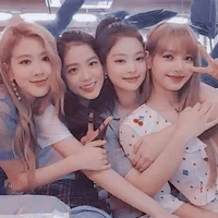 girls (blackpink)