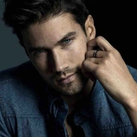 Amen Mouz (Alora’s brother)