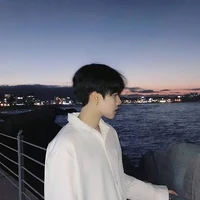 ฟีเจอร์(พระเอก)