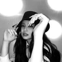 JENNIE