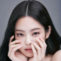 นิโคลีน