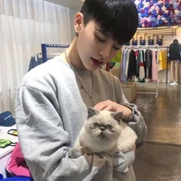 คิง.(น้องชายนางเอก)