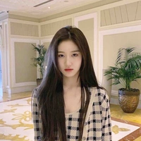 ไพลิน:นางเอก
