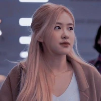 โรสซี้/โรส(เพื่อนนางเอก)