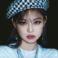 Jennie (22 años)