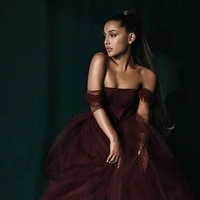 Ariana Grande [ Ny. Gomez ]