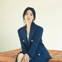 (Vellyn Laverdo ) bunda Biru