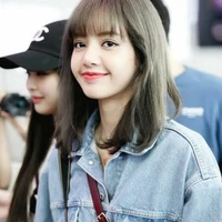 พราวมุก(นางเอก)