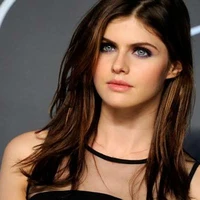 Vitória Wilson(18  anos)