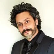 Leandro Torres ( 46 anos pai )