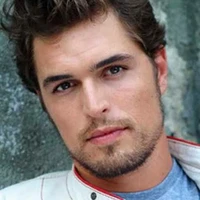 Paulo Stone( irmão 23anos)